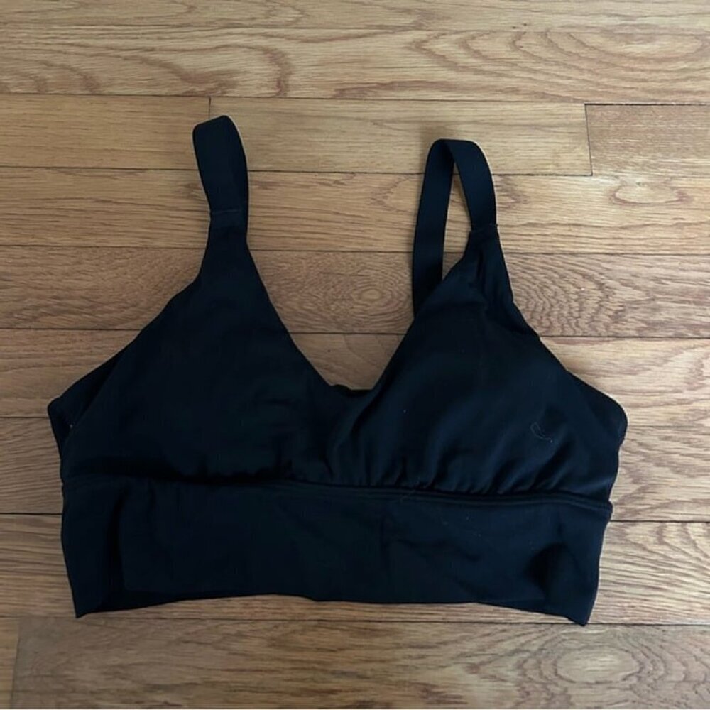 Aerie Women’s Black Seamless V-Neck Sports Athletic Bra Size Medium - Picture 3 of 5